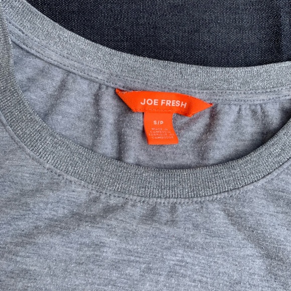 Gray T-shirt - Picture 3 of 3